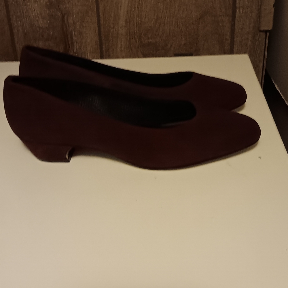 BRAND NEW!!! EASY STREET LADIES PUMPS, HALO NOVA, SIZE 9 1/2 W. - Picture 4 of 6